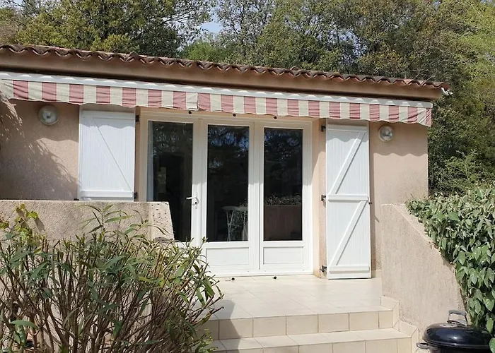 펜션 30 M2 Proche De Porticcio Et D'ajaccio